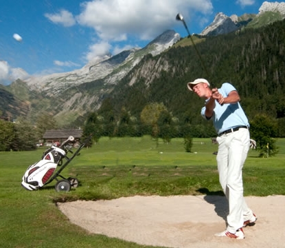 Evan Marshall sortant une balle d'un bunker